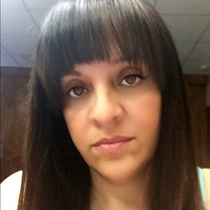 Meet your Posher, Elvira