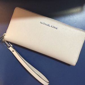 Michael Kors Wristlet