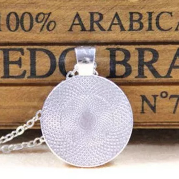 Cute Kitten Cabochon Silver Necklace New 18" - Picture 2 of 2