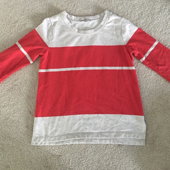 Gap sweater