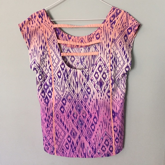Patterned Ombré Top - Picture 4 of 4