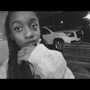 Meet your Posher, Mari