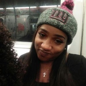 Meet your Posher, Joy