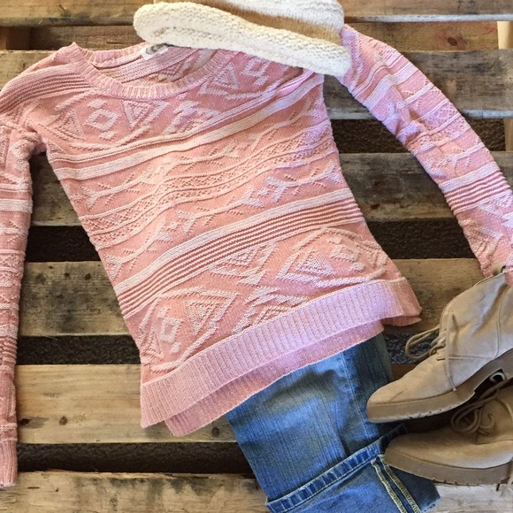 Pale pink, Pink Rose Aztec Print sweater size S