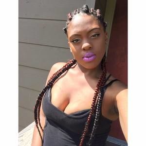 Meet your Posher, Kay