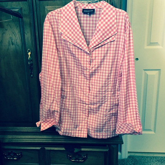 Jones New York pink Gingham blouse