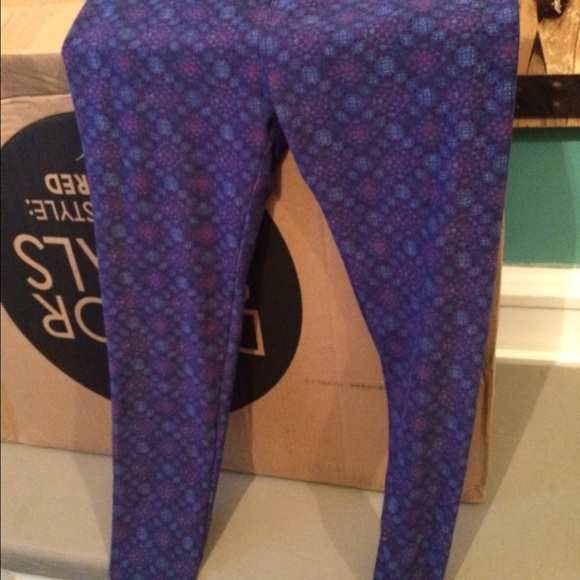 One size purple lularoe leggings
