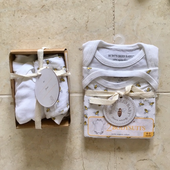 Presidents Day Sale! Burt's Bees baby gift set