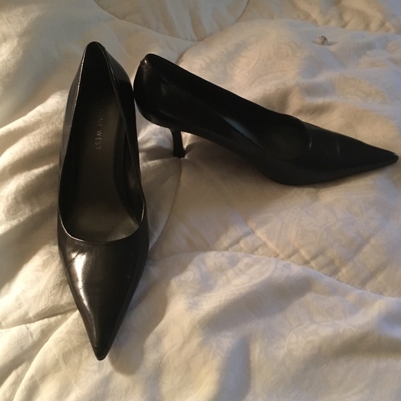 Black pointed toe heels