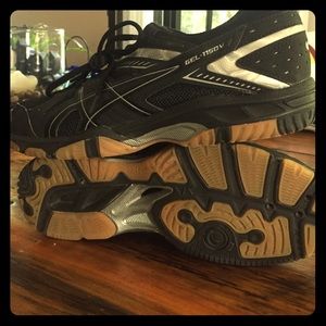Asics volleyball shoes