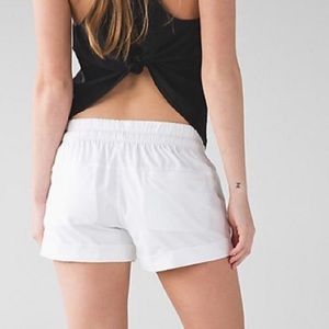 NWT Lululemon Spring Break Away Shorts