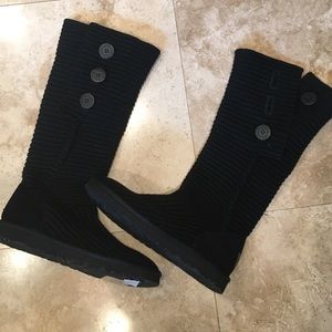 UGG BOOTS brand new cable knit
