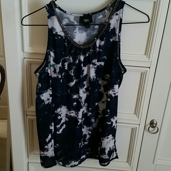 Printed tank with dazzled collar