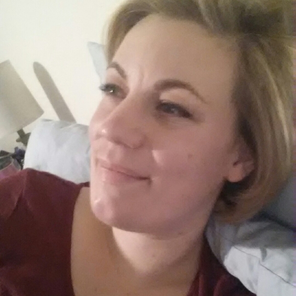 Meet your Posher, Elisha