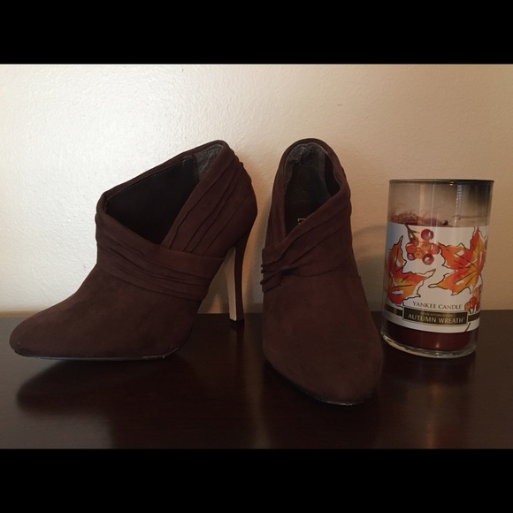 🍂Brown Liliana Suede Booties!💕