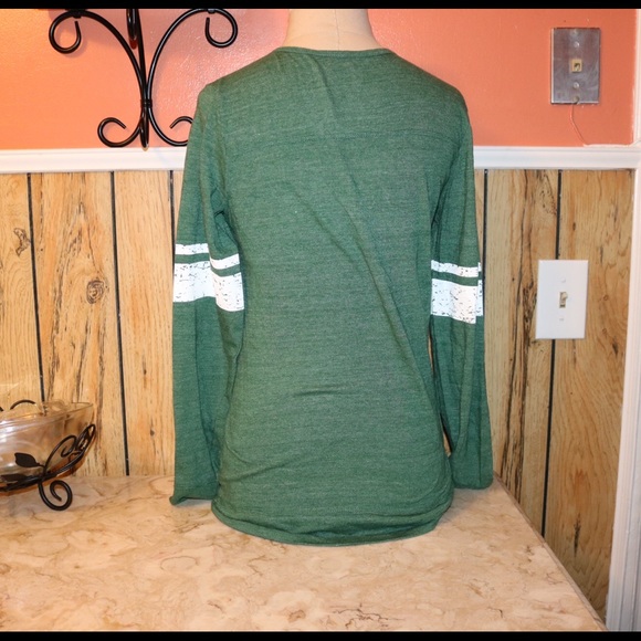 Jets top - Picture 2 of 3