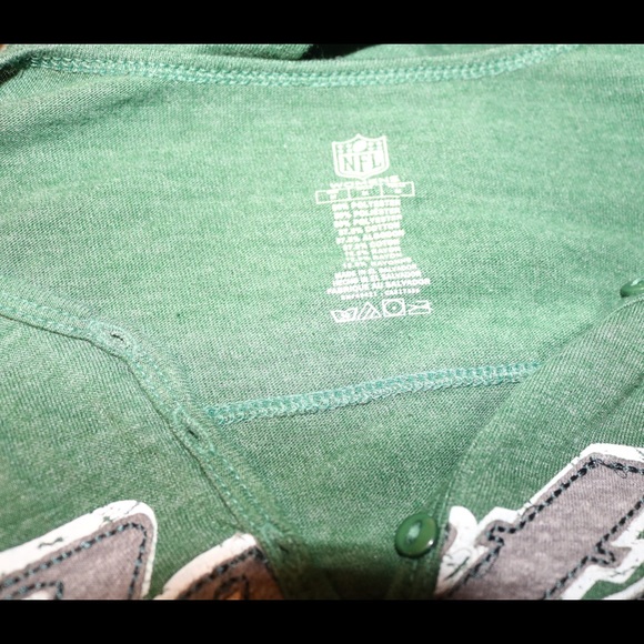 Jets top - Picture 3 of 3