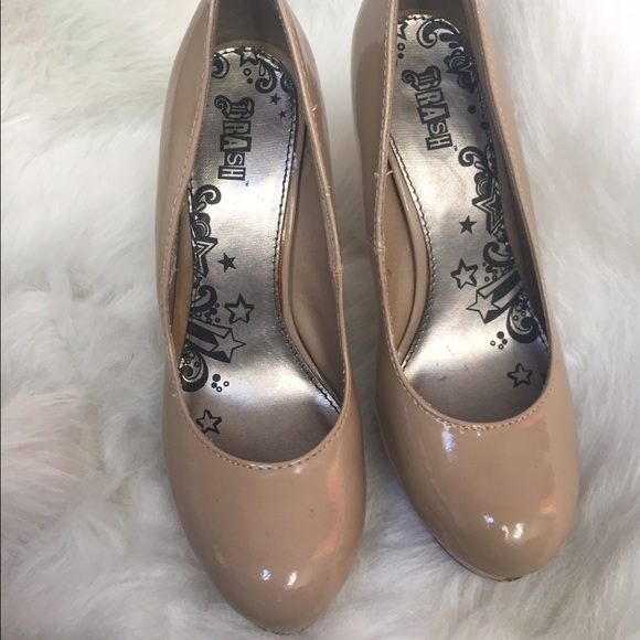 Nude colored pumps - Picture 2 of 2