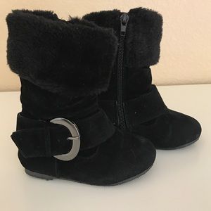 Black Side Zip Black Boots