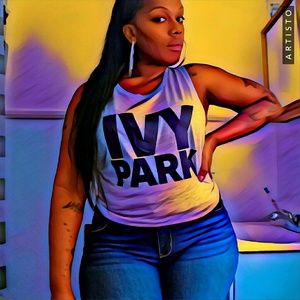 Meet your Posher, Iesha