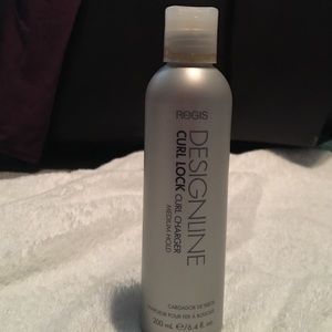 NWOT Regis Designline Curl Lock