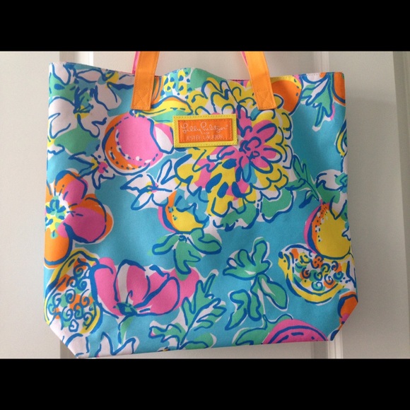 I'm not a flashy bag kinda girl