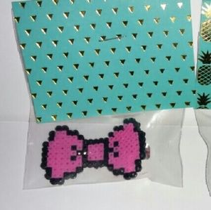 Pixel hair bow