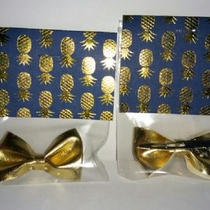Small gold hair clip