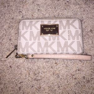Michael Kors wristlet