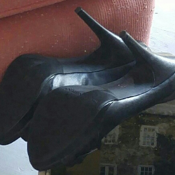 WORTHINGTON - Picture 2 of 2