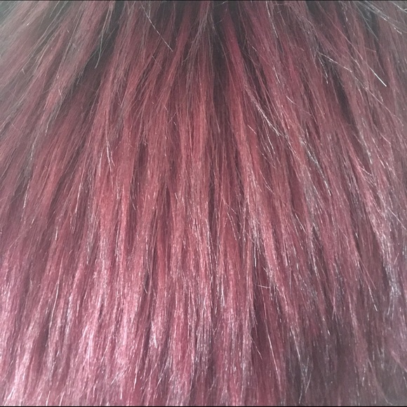 Romeo + Juliet Couture Burgundy Faux Fur Vest - Picture 3 of 4