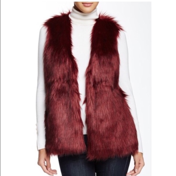 Romeo + Juliet Couture Burgundy Faux Fur Vest - Picture 4 of 4