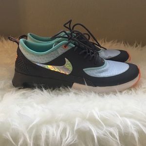 SALE ✨NIKE Air Max Thea