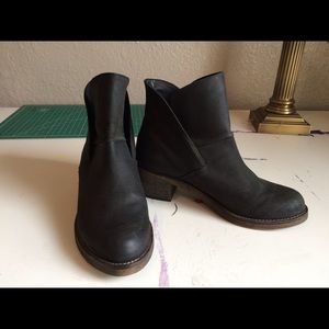 Free People Black Leather Ankle Boots sz 8