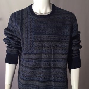 Sweater with patterned
