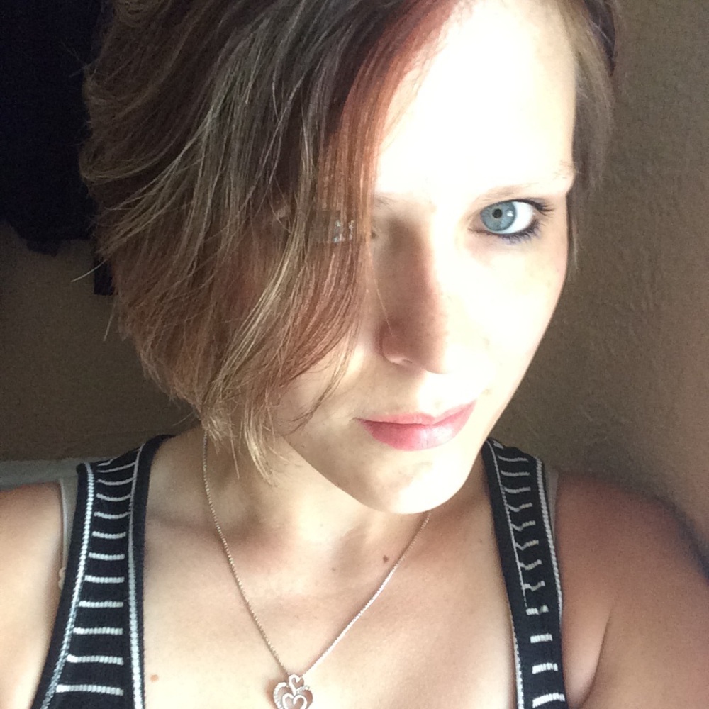 Meet your Posher, Kayla