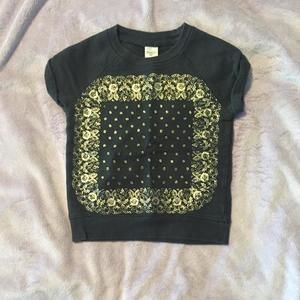 Cute gray tee with gold graphic