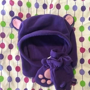 Hat and mittens set
