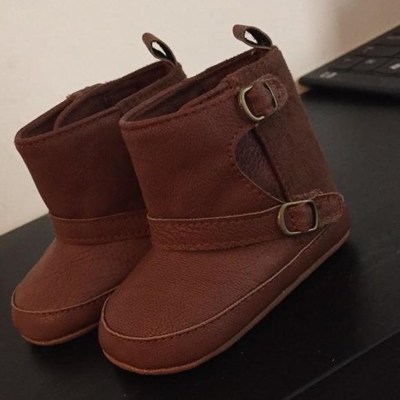Carters boots - Picture 2 of 2