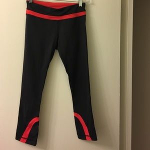 Lululemon Tight Stuff Crop - running leggings