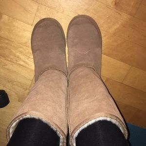 Fur lined boots