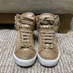 Michael Kors sneakers in gold