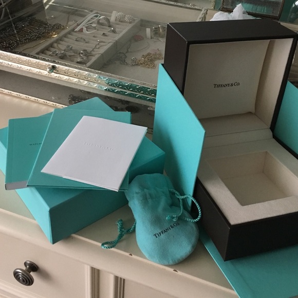 More pics of Tiffany watch #T1697