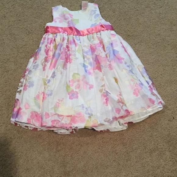 Floral puffy dress