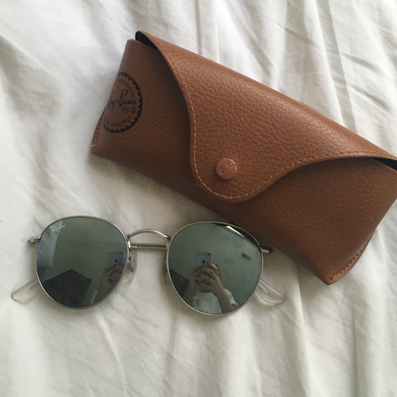 Round Ray Bans!!