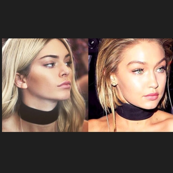 Wide Black Velveteen Choker