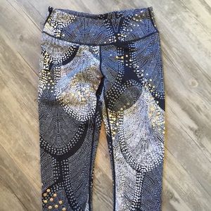 Fabletics cropped leggings