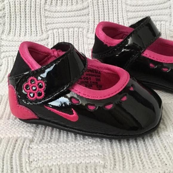 NIKE Crib Shoes