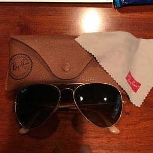 Classic Ray-Ban Aviator
