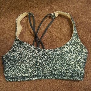 Lululemon sports bra
